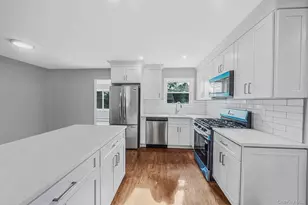 192 W 18th St, Deer Park, NY 11729 - Photo 15