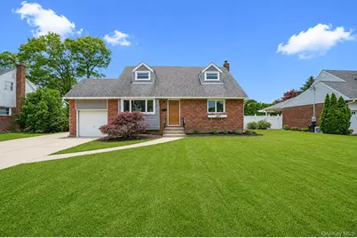 192 W 18th Street, Deer Park, NY 11729 - Photo 1