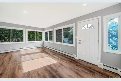 192 W 18th Street, Deer Park, NY 11729 - Photo 17