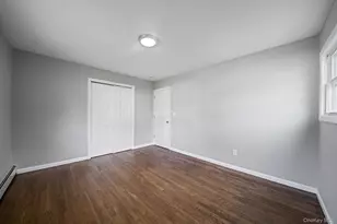 192 W 18th St, Deer Park, NY 11729 - Photo 23