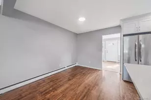 192 W 18th St, Deer Park, NY 11729 - Photo 11