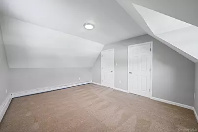 192 W 18th Street, Deer Park, NY 11729 - Photo 25