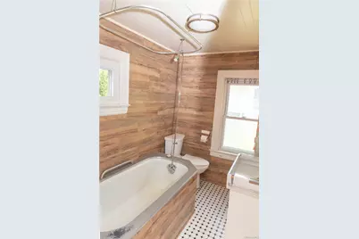 209 Sherman Street, Lynbrook, NY 11563 - Photo 13