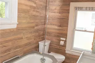 209 Sherman St, Lynbrook, NY 11563 - Photo 13