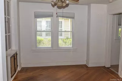 209 Sherman Street, Lynbrook, NY 11563 - Photo 3