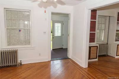 209 Sherman Street, Lynbrook, NY 11563 - Photo 5