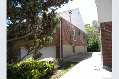 2810 210th Place, Bayside, NY 11360 - Photo 23
