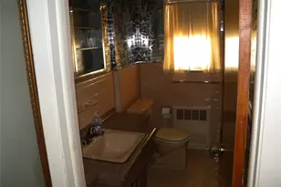 28-10 210th Pl, Bayside, NY 11360 - Photo 13
