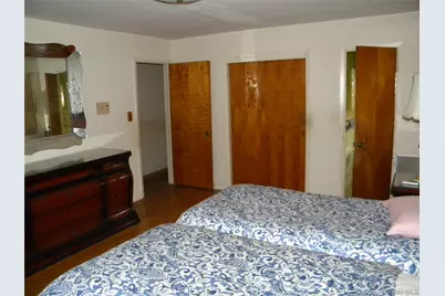 2810 210th Place, Bayside, NY 11360 - Photo 9