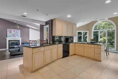 21 Martha Court, Centerport, NY 11721 - Photo 9