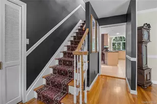 21 Martha Ct, Centerport, NY 11721 - Photo 5