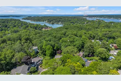 21 Martha Court, Centerport, NY 11721 - Photo 35