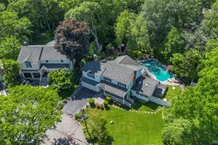 21 Martha Ct, Centerport, NY 11721 - Photo 33