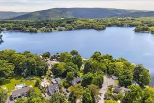 584 Shore Dr, New Windsor, NY 12553 - Photo 7