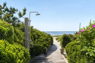 6 Gin Ln, Southampton, NY 11968 - Photo 13