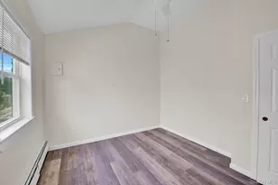 255 Rolling St, Malverne, NY 11565 - Photo 27