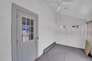 255 Rolling St, Malverne, NY 11565 - Photo 33