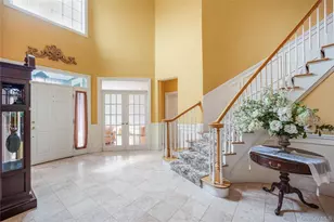 47 Pembroke Dr, Glen Cove, NY 11542 - Photo 3