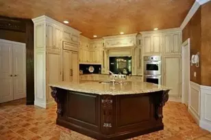 47 Pembroke Dr, Glen Cove, NY 11542 - Photo 19