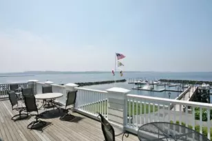 47 Pembroke Dr, Glen Cove, NY 11542 - Photo 43