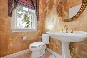 47 Pembroke Dr, Glen Cove, NY 11542 - Photo 7