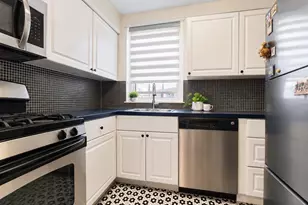 35-21 205th St, Bayside, NY 11361 - Photo 15