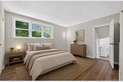 136 Lodge Avenue, Huntington Station, NY 11746 - Photo 29
