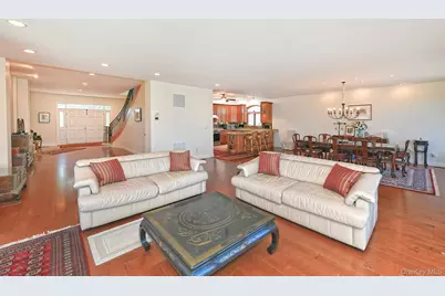 69 Ocean Avenue, Massapequa, NY 11758 - Photo 15
