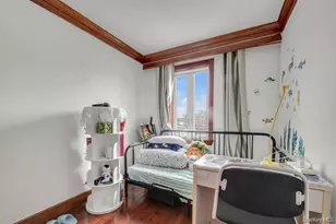 69-06 Fresh Meadow Ln, Fresh Meadows, NY 11365 - Photo 13
