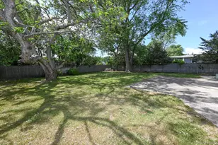 19 Midday Dr, Centereach, NY 11720 - Photo 9