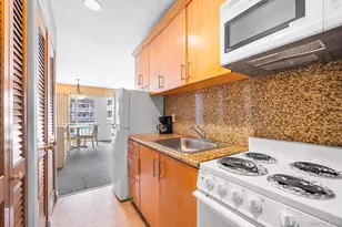 131 S Emerson Ave, Montauk, NY 11954 - Photo 5