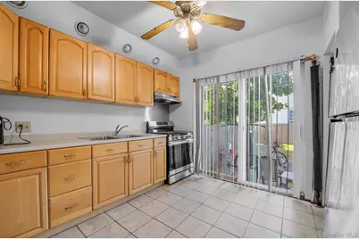 225-13 95th Avenue, Floral Park, NY 11001 - Photo 7