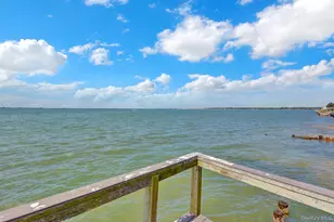 6 Last Ln, Hampton Bays, NY 11946 - Photo 7