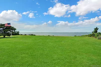 6 Last Lane, Hampton Bays, NY 11946 - Photo 3