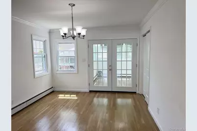135 Barwick Boulevard, Mineola, NY 11501 - Photo 11
