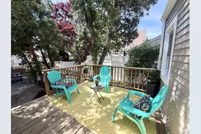135 Barwick Boulevard, Mineola, NY 11501 - Photo 19
