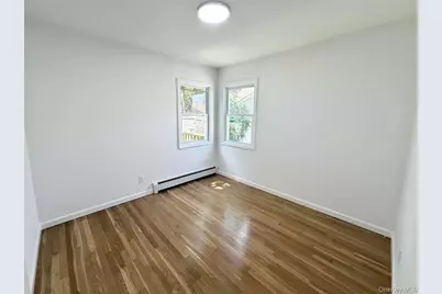 135 Barwick Boulevard, Mineola, NY 11501 - Photo 13
