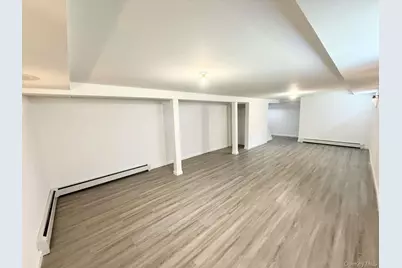 135 Barwick Boulevard, Mineola, NY 11501 - Photo 17