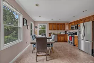 11 Nesaquake Ave, Port Washington, NY 11050 - Photo 5
