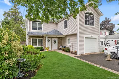 11 Nesaquake Avenue #2nd Fl, Port Washington, NY 11050 - Photo 3