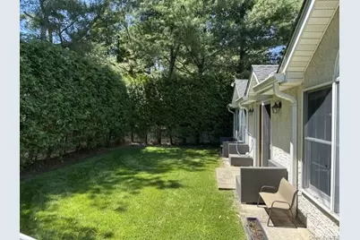 100 Rockywood Road, Manhasset, NY 11030 - Photo 19