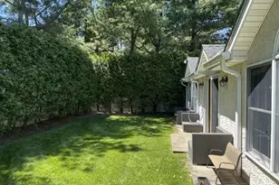 100 Rockywood Rd, Manhasset, NY 11030 - Photo 19