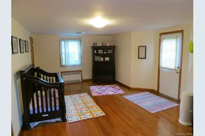 100 Rockywood Road, Manhasset, NY 11030 - Photo 15