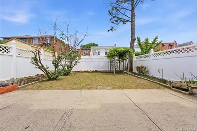 2752 Fish Avenue, Bronx, NY 10469 - Photo 25