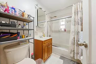 2752 Fish Ave, Bronx, NY 10469 - Photo 37