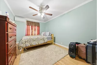 2752 Fish Avenue, Bronx, NY 10469 - Photo 11
