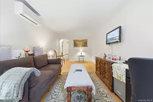 2752 Fish Ave, Bronx, NY 10469 - Photo 33