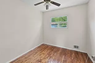 145-63 181st St, Springfield Gardens, NY 11413 - Photo 9