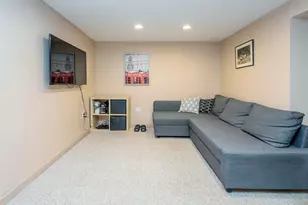 22 Andover Rd, Port Washington, NY 11050 - Photo 23