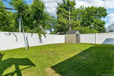 93 Crest Road W, Merrick, NY 11566 - Photo 27